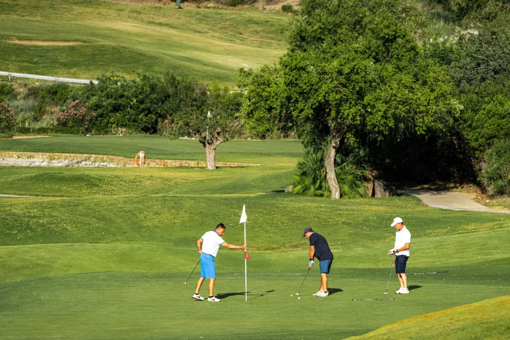 Stay & Play, Apartments and golf in Valle Romano
